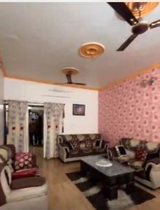 5 BHK Independent House