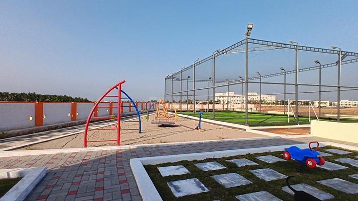 Karamadai Main Image 1