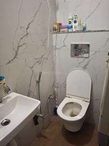 Bathroom Image of 950 Sq.ft 2 BHK Apartment / Flat for rent in Raja Park Jaipur for Rs. 25900