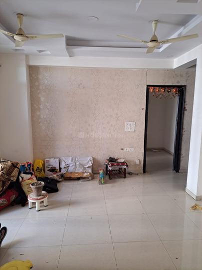 Prateek Laurel Main Image 1