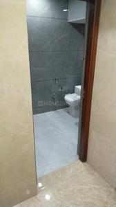 Bathroom Image of 1300 Sq.ft 3 BHK Apartment / Flat for sale in Cooperative Archana Apartment, Paschim Vihar New Delhi for Rs. 13500000