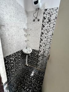 Bathroom Image of 900 Sq.ft 2 BHK Builder Floor for rent in Thanisandra Bengaluru for Rs. 20000