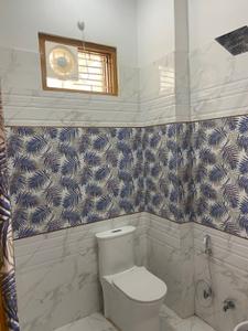 Bathroom Image of 2152 Sq.ft 3 BHK Builder Floor for rent in Gomti Nagar Lucknow for Rs. 30000