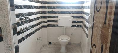 Bathroom Image of 1057 Sq.ft 3 BHK Apartment / Flat for sale in Thakurpukur Kolkata for Rs. 3850000