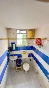 Bathroom Image of 1200 Sq.ft 3 BHK Apartment / Flat for sale in Gola Road Patna for Rs. 9800000