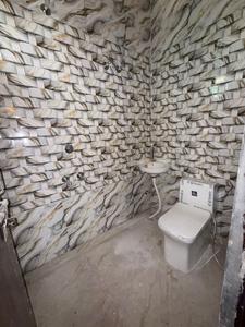 Bathroom Image of 990 Sq.ft 3 BHK Apartment / Flat for sale in Govindpuram Ghaziabad for Rs. 3700000
