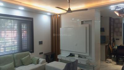 Living Room Image of 1800 Sq.ft 3 BHK Builder Floor for sale in DDA Flat, Pitampura New Delhi for Rs. 35000000