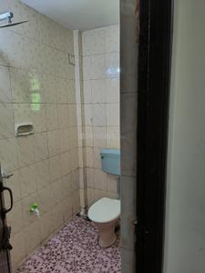 Bathroom Image of 1600 Sq.ft 2 BHK Apartment / Flat for rent in Tivim Goa for Rs. 27000