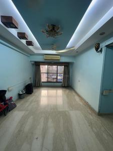 Hall Image of 820 Sq.ft 2 BHK Apartment / Flat for sale in Green Court, Andheri West Mumbai for Rs. 29000000