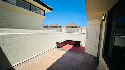 Balcony Image of 2620 Sq.ft 4 BHK Villa for rent in Medavakkam Chennai for Rs. 90000