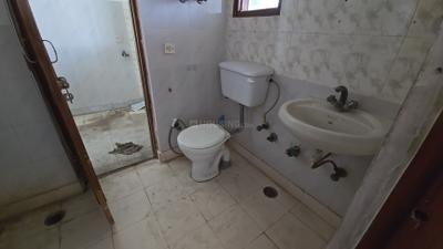 Image of 1850 Sq.ft 3.5 BHK Apartment / Flat for rent in Sector 62, Noida for Rs. 37000