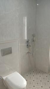 Bathroom Image of 850 Sq.ft 1 BHK Builder Floor for rent in Sector 46 Gurgaon for Rs. 40000