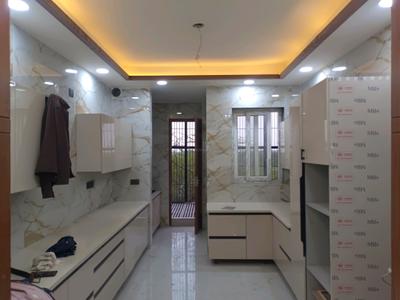Kitchen Image of 2250 Sq.ft 4 BHK Builder Floor for rent in Green Field Colony Faridabad for Rs. 37000