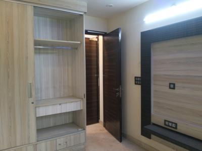 Bedroom Image of 800 Sq.ft 2 BHK Builder Floor for sale in Vikaspuri New Delhi for Rs. 12000000