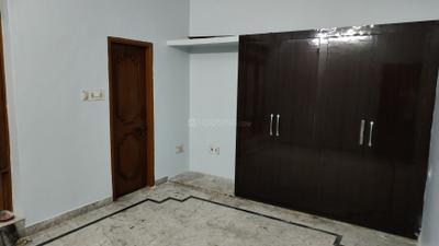Bedroom Image of 2152 Sq.ft 2 BHK Builder Floor for rent in Gomti Nagar Lucknow for Rs. 25000