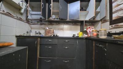 Kitchen Image of 700 Sq.ft 2 BHK Apartment / Flat for rent in Pitampura New Delhi for Rs. 27000