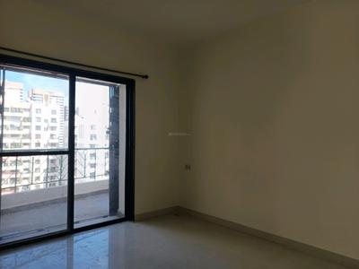 Bedroom Image of 1000 Sq.ft 2 BHK Apartment / Flat for rent in Magarpatta Roystonea, Magarpatta City Pune for Rs. 38000