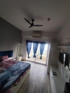 Bedroom Image of 435 Sq.ft 1 RK Apartment / Flat for rent in Paramount Golfforeste Oak &amp; Pine, Surajpur Greater Noida for Rs. 16500