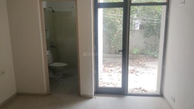 Bedroom Image of 930 Sq.ft 2 BHK Builder Floor for rent in Vatika Independent Floors, Sector 82 Gurgaon for Rs. 24000