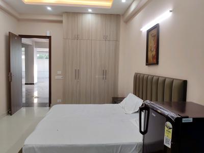 Bedroom Image of 750 Sq.ft 1 RK Builder Floor for rent in DLF Phase 5 Gurgaon for Rs. 25000