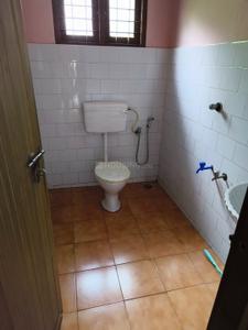 Bathroom Image of 3100 Sq.ft 4 BHK Independent House for rent in Thrippunithura Kochi for Rs. 25000