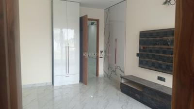 Bedroom Image of 2100 Sq.ft 4 BHK Builder Floor for rent in Mayfield Garden Luxury Floors, Mayfield Garden Gurgaon for Rs. 70000