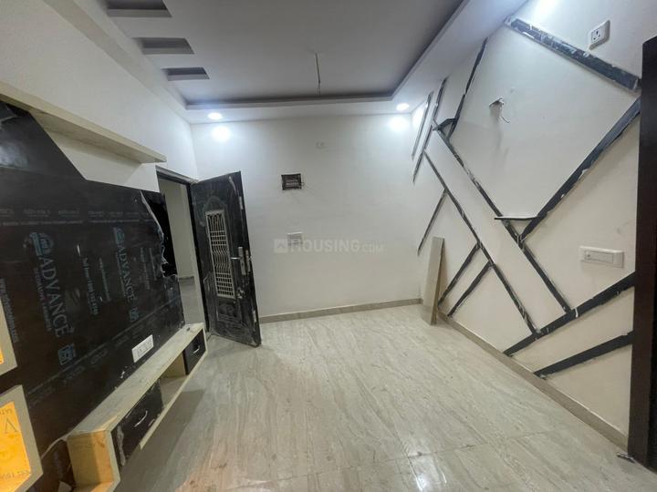 1500 Sqft 3 BHK Flat for sale in Arun Vihar Sector 37, Noida
