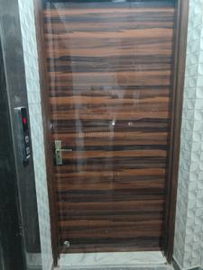 Image of 630 Sq.ft 2 BHK Builder Floor for rent in Krishna Nagar, New Delhi for Rs. 28000