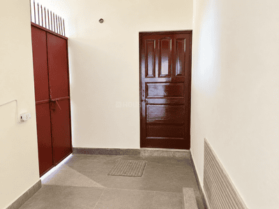 Image of 450 Sq.ft 1 RK Independent House for rent in Sector 14, Faridabad for Rs. 8500