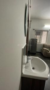 Bathroom Image of 650 Sq.ft 1 BHK Independent House for rent in HSR Layout Bengaluru for Rs. 30000