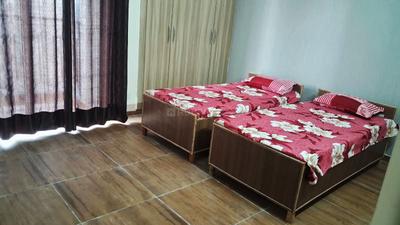 Bedroom Image of Luxury PG For Girls in Crossings Republik, Ghaziabad