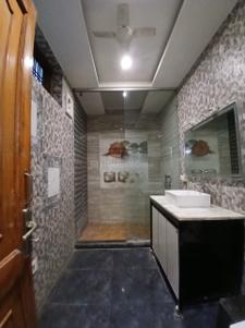 Bathroom Image of 2250 Sq.ft 3 BHK Independent House for rent in Sector 28 Faridabad for Rs. 35000