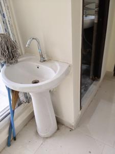 Bathroom Image of 1800 Sq.ft 4 BHK Apartment / Flat for rent in Mehdipatnam Hyderabad for Rs. 29000