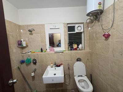 Bathroom Image of 1450 Sq.ft 3.5 BHK Apartment / Flat for sale in SJR Parkway Homes, Rayasandra Bengaluru for Rs. 20000001