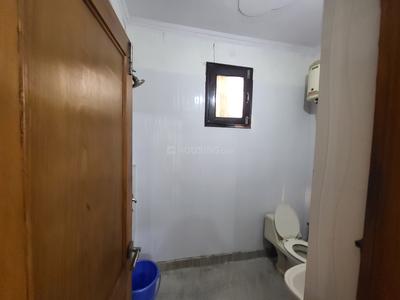 Bathroom Image of 1350 Sq.ft 4 BHK Apartment / Flat for sale in Patel Nagar New Delhi for Rs. 22500000