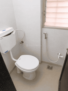 Bathroom Image of 580 Sq.ft 1 BHK Apartment / Flat for rent in Keshav Nagar Pune for Rs. 16000