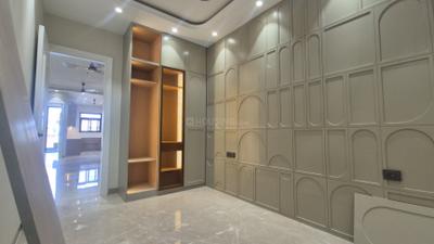 Bedroom Image of 1400 Sq.ft 3 BHK Builder Floor for sale in  Bharti Apartments, Indirapuram Ghaziabad for Rs. 18000000