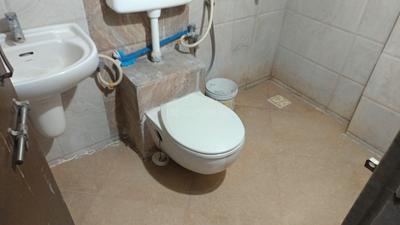 Shukan Heights Bathroom One 4