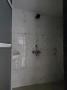 Common Bathroom Image of 391 Sq.ft 1 BHK Apartment / Flat for sale in Vasai West Vasai for Rs. 4195000