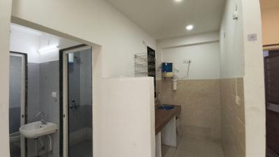 Kitchen Image of 600 Sq.ft 1 BHK Apartment / Flat for rent in Bharat Vihar New Delhi for Rs. 18000