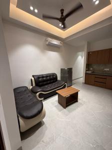 Hall Image of 900 Sq.ft 1 BHK Apartment / Flat for rent in DLF Phase 3 Gurgaon for Rs. 30000
