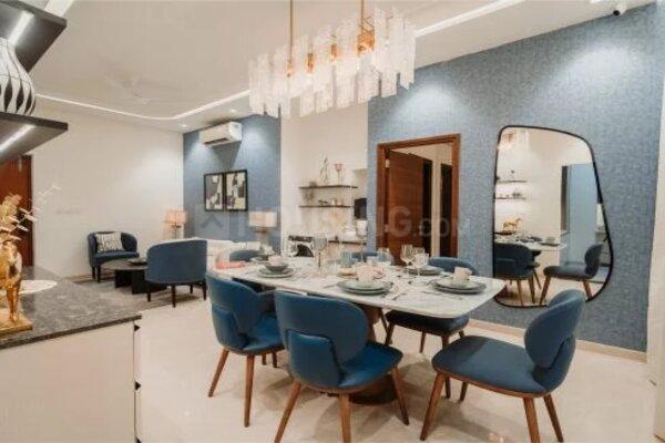 Aura Eeshan Main Image 1