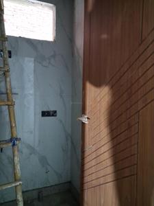 Common Bathroom Image of 650 Sq.ft 1 BHK Apartment / Flat for sale in Sector 73 Noida for Rs. 2600000