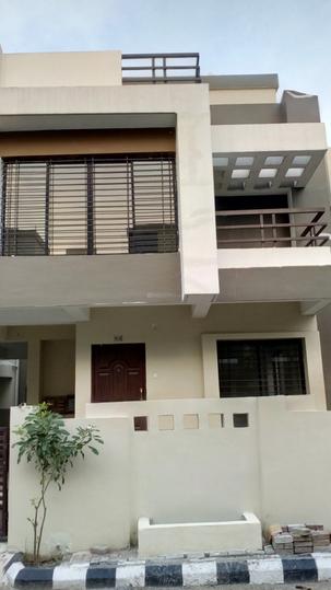 Radha Madhav Vasudev Main Image 1