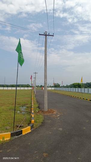 Golden Square Main Image 1