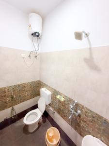 Bathroom Image of 1440 Sq.ft 3 BHK Independent House for rent in Hiran Magri Udaipur for Rs. 20000