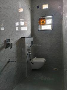 Bathroom Image of 1050 Sq.ft 2 BHK Apartment / Flat for rent in Ratu Road Ranchi for Rs. 15000