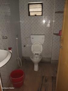 Bathroom Image of 1000 Sq.ft 3 BHK Apartment / Flat for sale in Picnic Garden Kolkata for Rs. 4500000