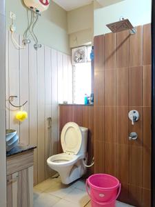 Common Bathroom Image of 960 Sq.ft 2 BHK Apartment / Flat for sale in Realmark Oracle, Narendrapur Kolkata for Rs. 6800000