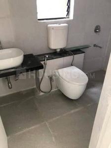 Bathroom Image of 1100 Sq.ft 2 BHK Apartment / Flat for rent in Godrej Green Glades, Jagatpur Ahmedabad for Rs. 23500